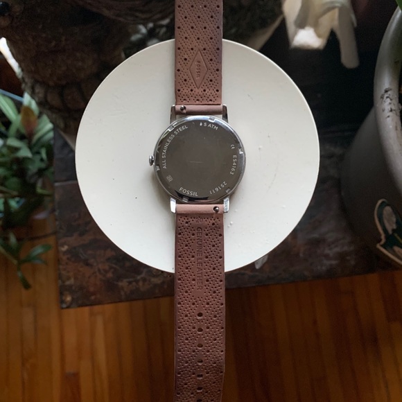 FOSSIL LADIES WATCH - Picture 3 of 4